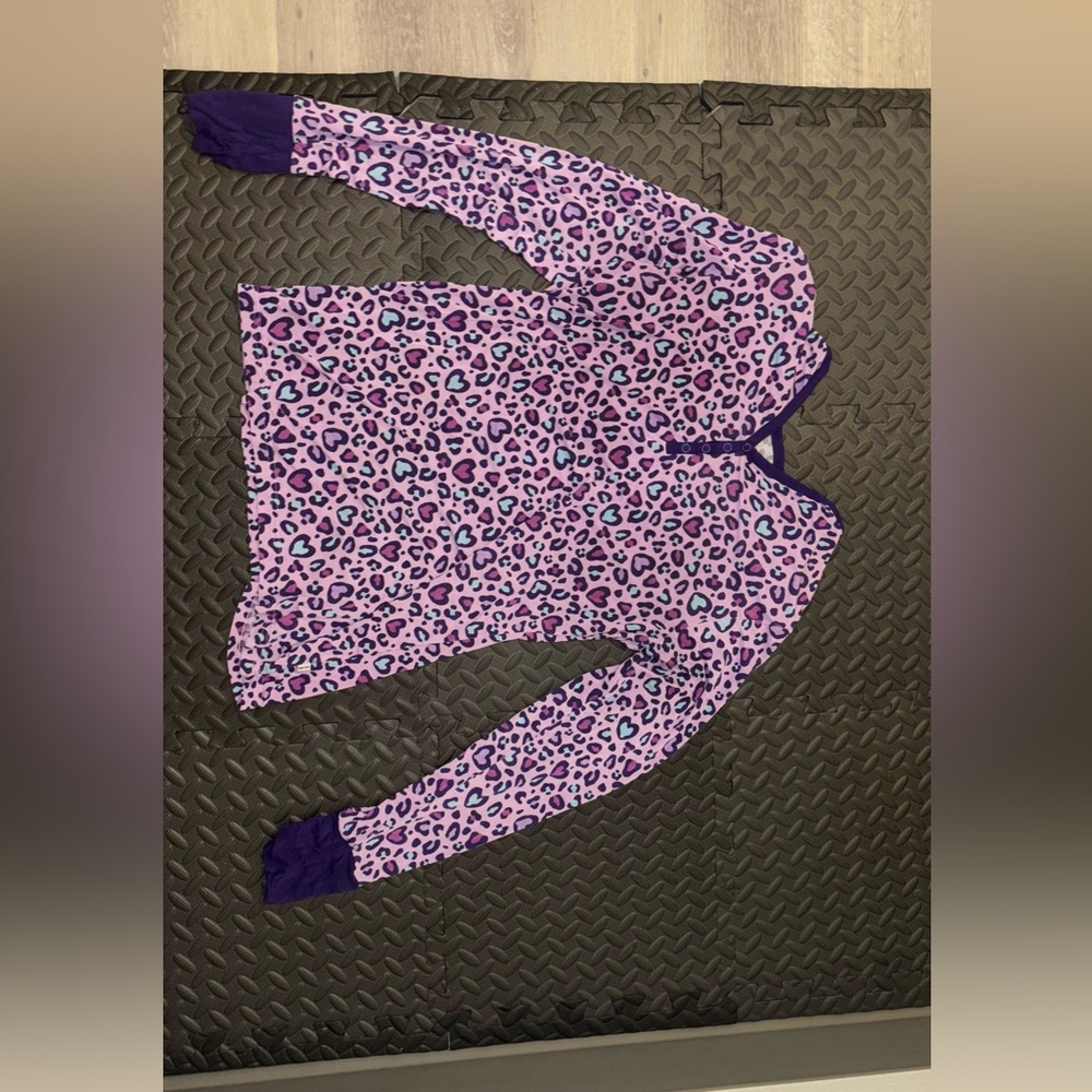 Little Sleepies Purple Cheetah Hearts XS women’s top